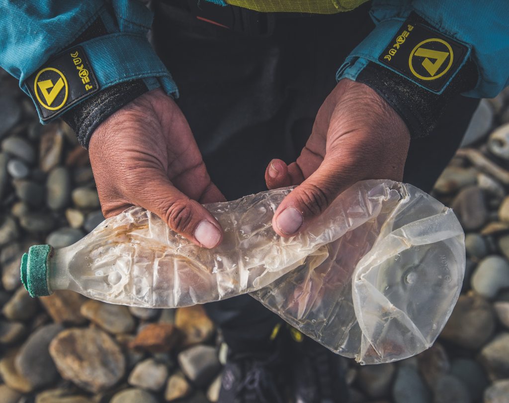 Sian Sykes of Psyched Paddleboarding set out on her SUP to circumnavigate Wales to help raise awareness of single use plastic.